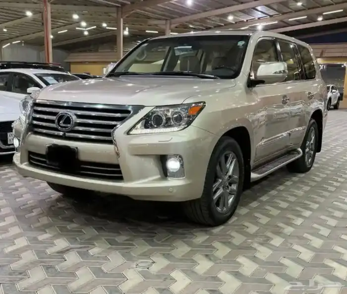 لكزس LX 570 موديل 2014 عبداللطيف جميل 1
