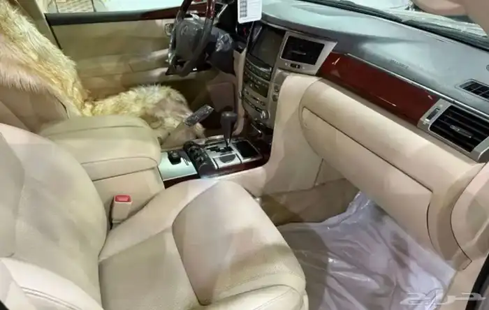 لكزس LX 570 موديل 2014 عبداللطيف جميل 11