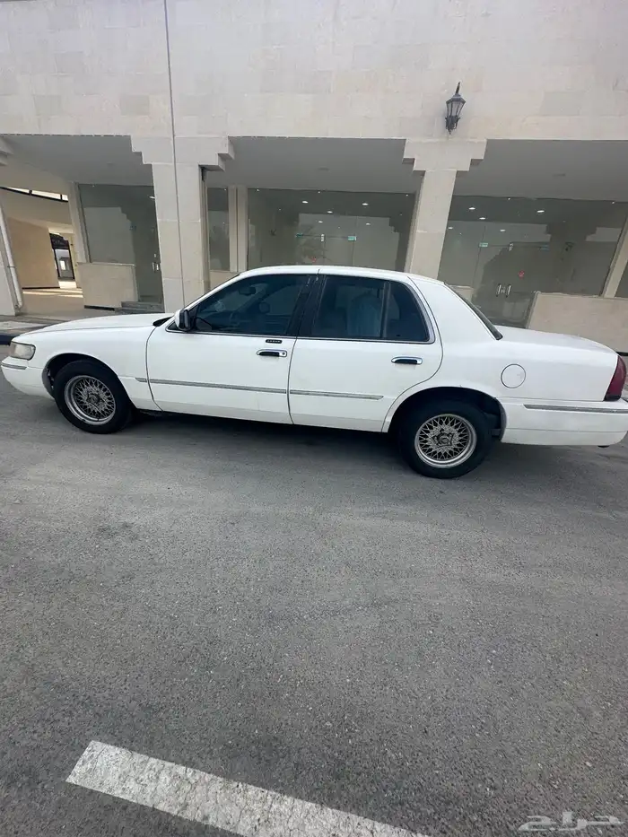 جراند ماركيز 2001 0