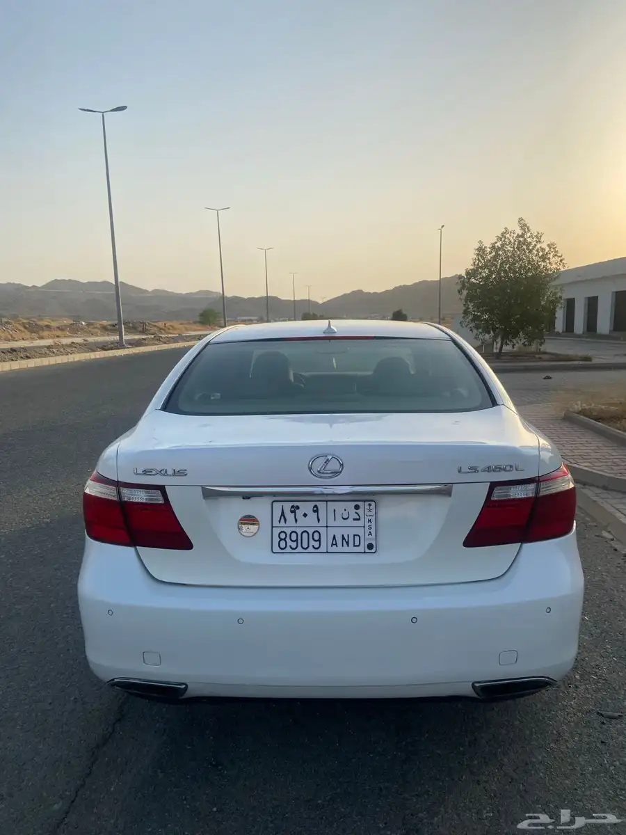 سيارة لكزس460L 0