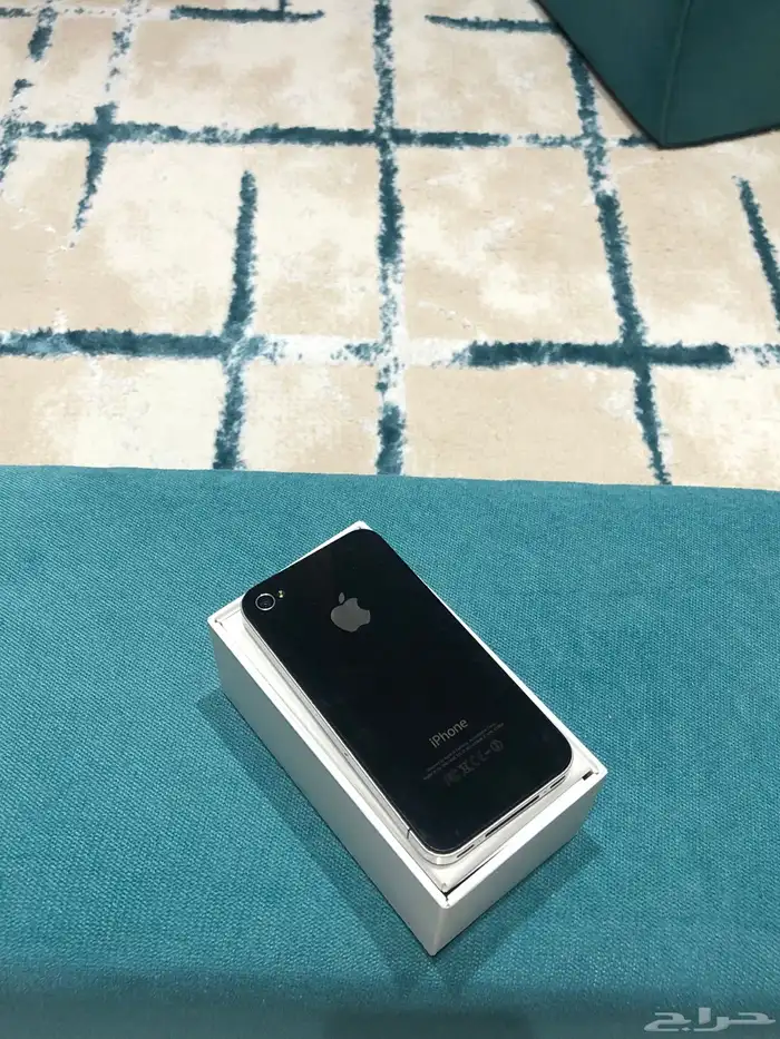 ايفون 4 بكرتونه كامل اغراضه 4
