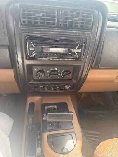 شروكي 1999 باب واحد ابيض 20