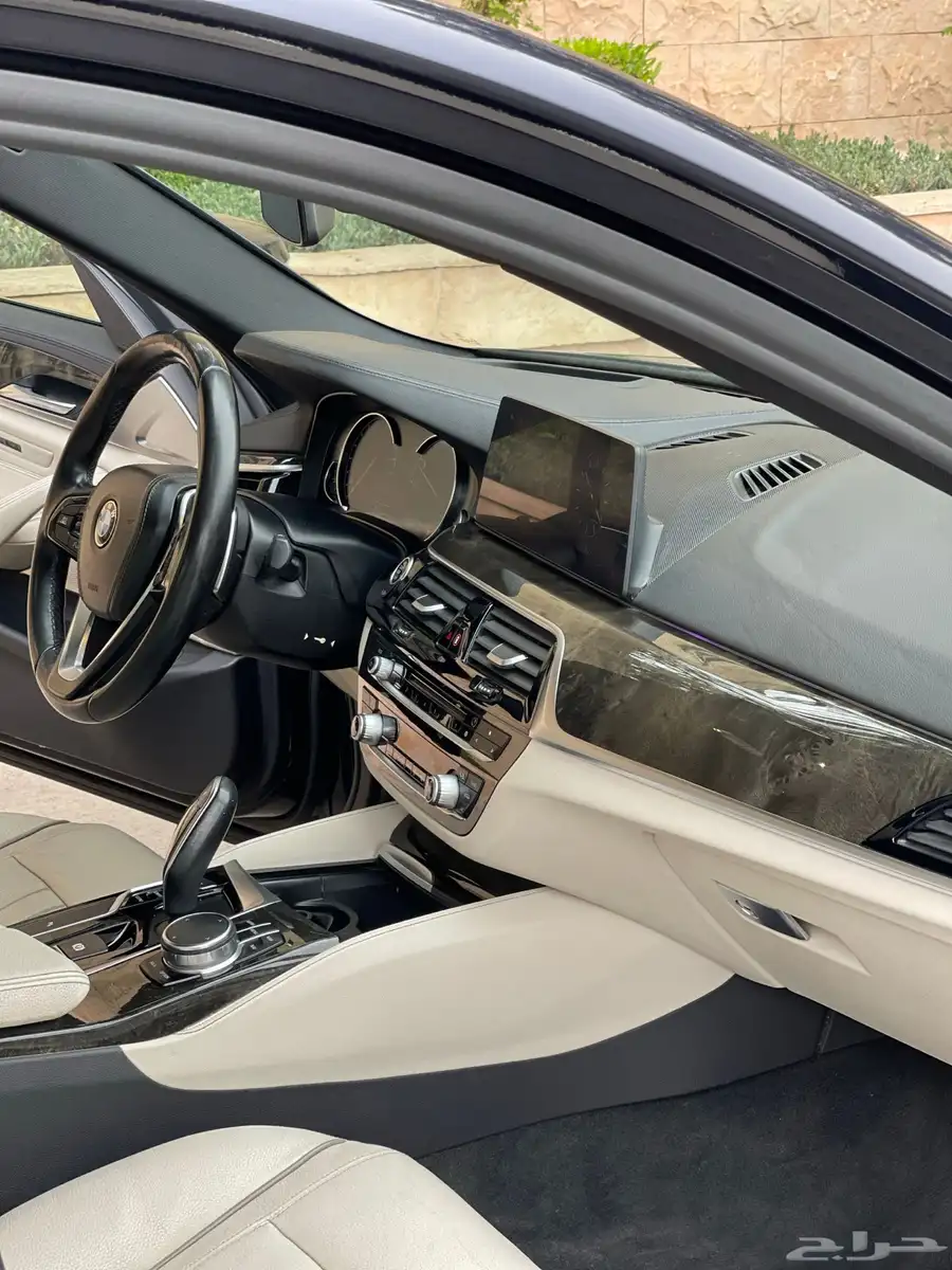 bmw 530 2017 luxury line اعلى فئة 13