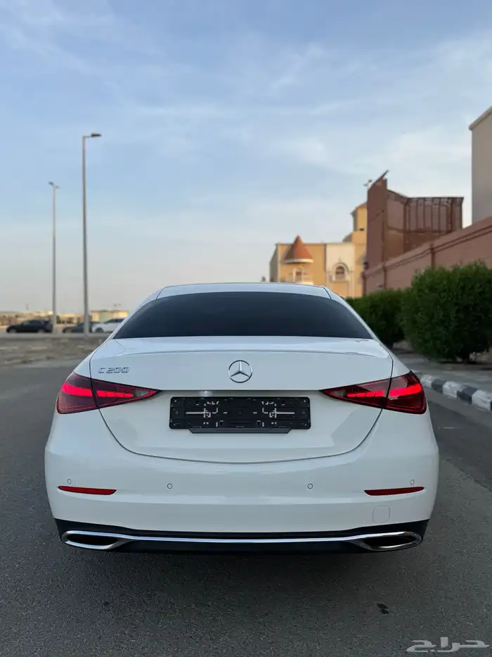 2023 مرسيدس C200 4