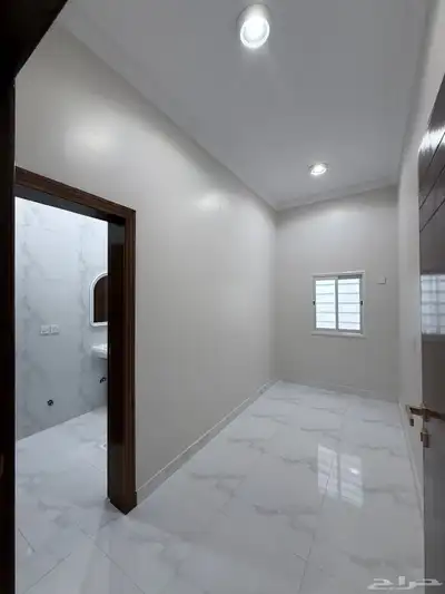 للبيع فيلا روف بملحق ومدخل سياره مساحه 380م المحاله ابها 30