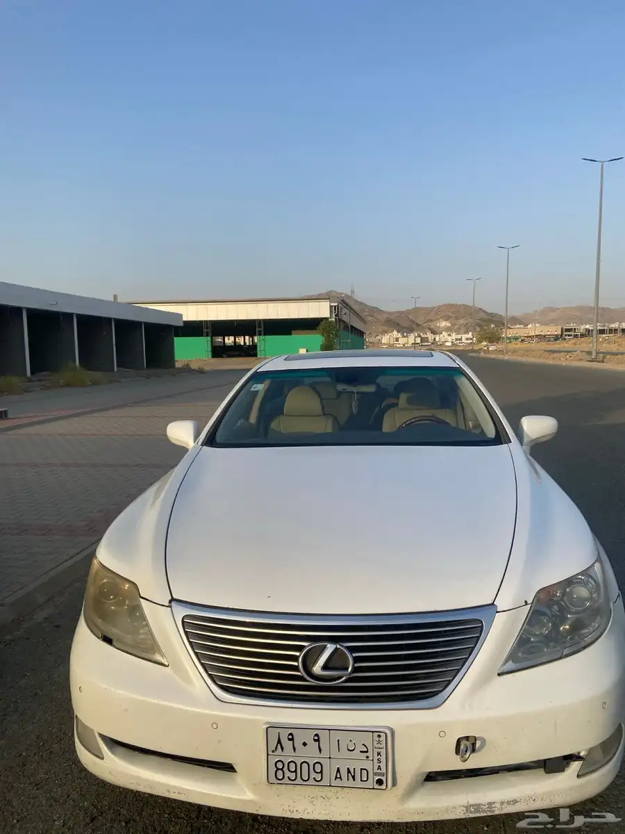 سيارة لكزس460L 1