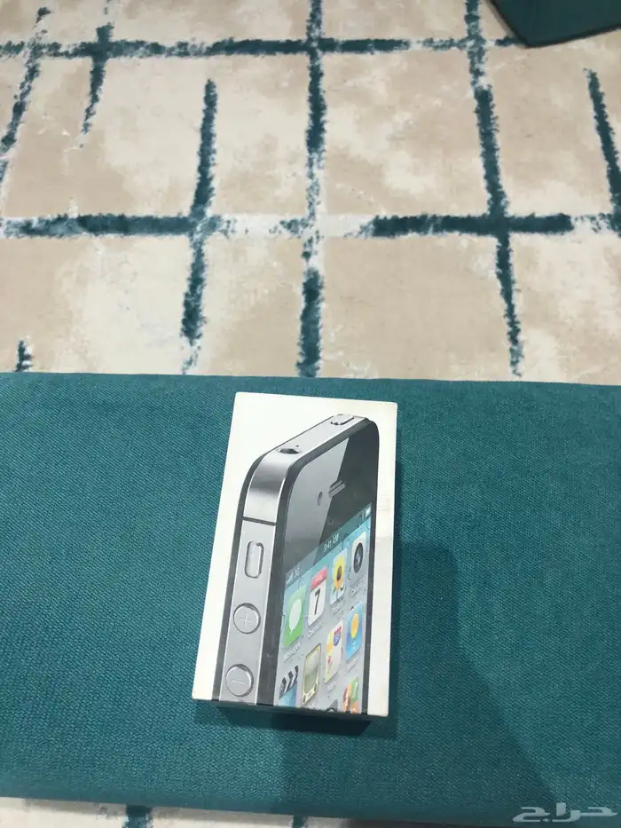 ايفون 4 بكرتونه كامل اغراضه 0
