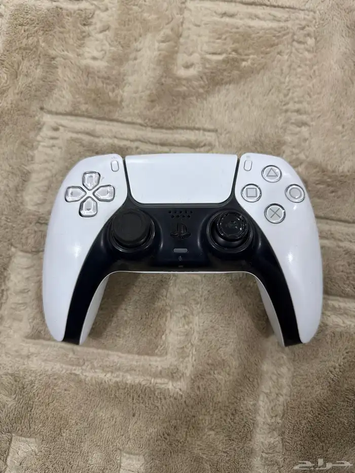 يد للبيع بس فيها القير خربان 0