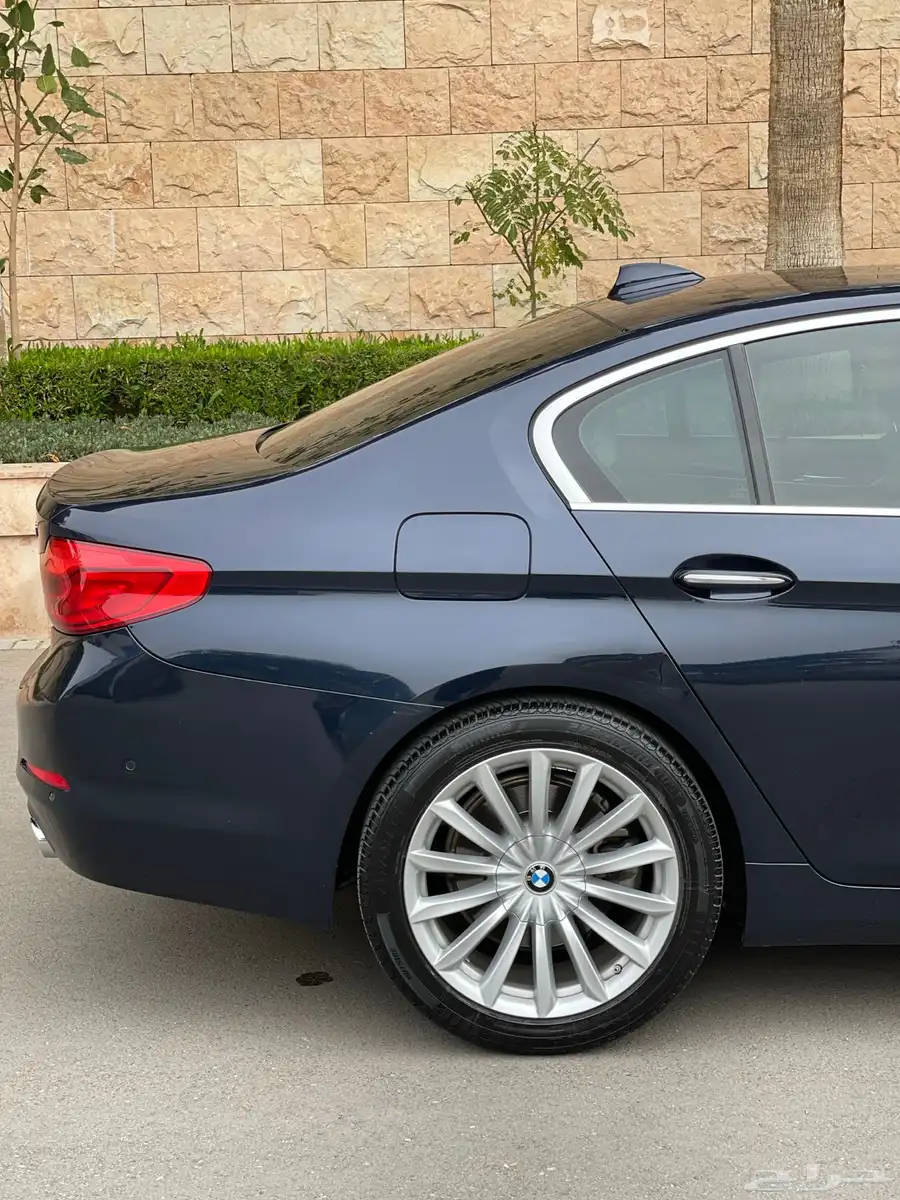bmw 530 2017 luxury line اعلى فئة 4