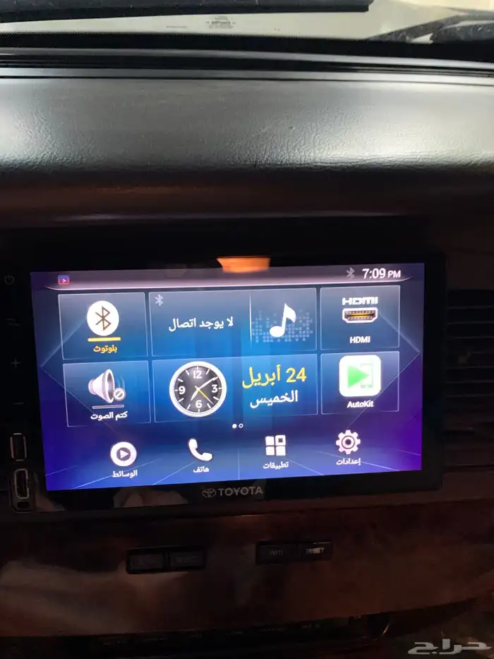 شاشة سياره للبيع اصليه 2