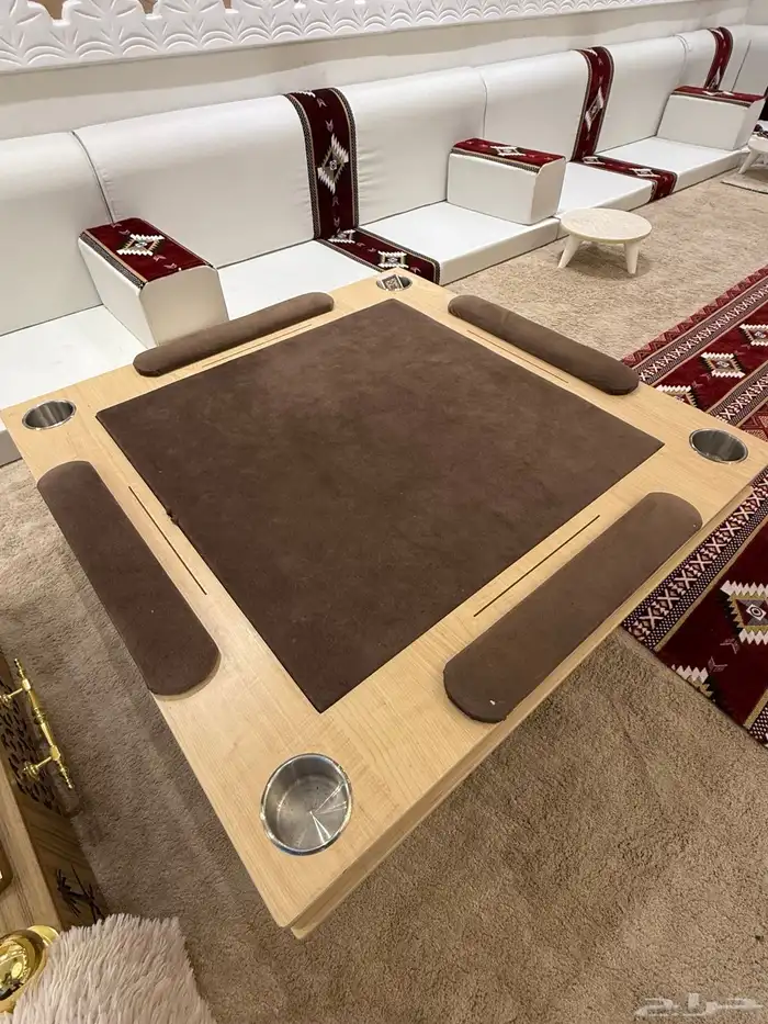 جاكارو طاولة لعب 1