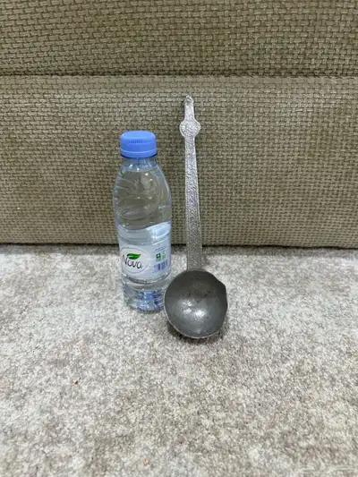 للبيع ملاس قديم نظيف 1