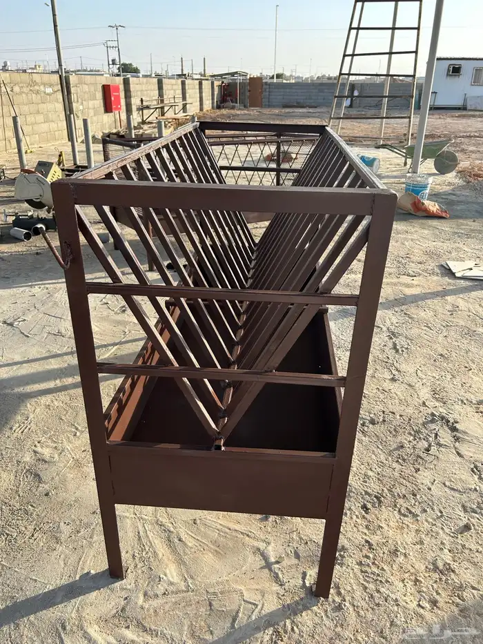 معالف غنم ارتفاع 60 والطول 160 و العرض 60 3