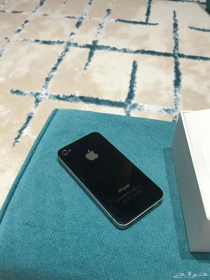 ايفون 4 بكرتونه كامل اغراضه 1