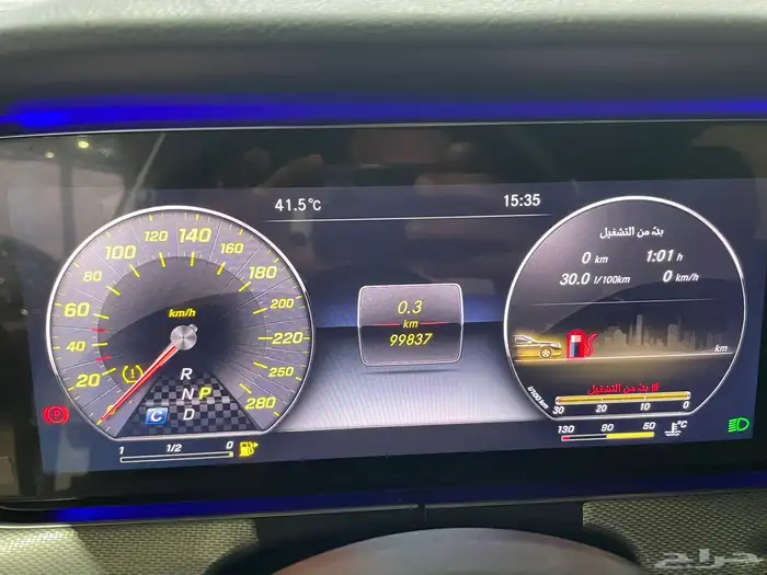 ((تم البيع))مرسيدس 2019 بنز E300 بانوراما (بنزين) 4 سلندر 17