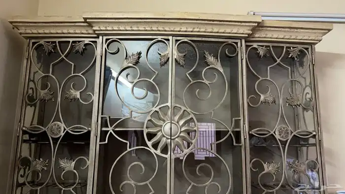 10 كراسي طاولة طعام مع دولاب كبير 7