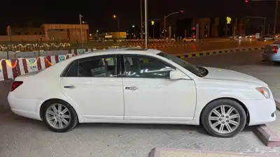 تويوتا افالون 2009 ابيض 2