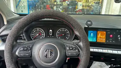 سيارة mg gt 2022 اسود 13