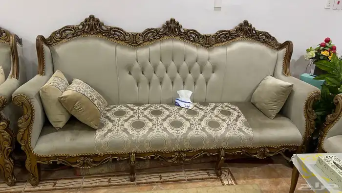 للبيع كنب ملكي خشب مصري جودة عالية شبة جديد 3