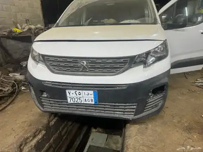 للبيع بيجو بارتنر موديل 2024 مخبط 0