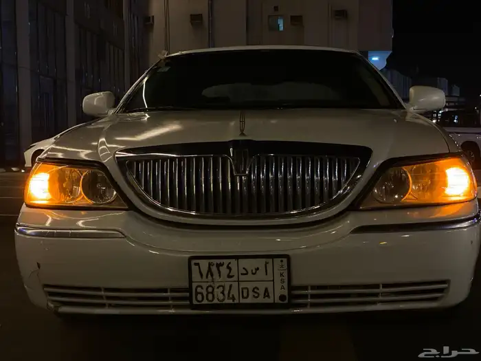 لينكون تاون كار للبيع تشليح او استخدام 2005 2