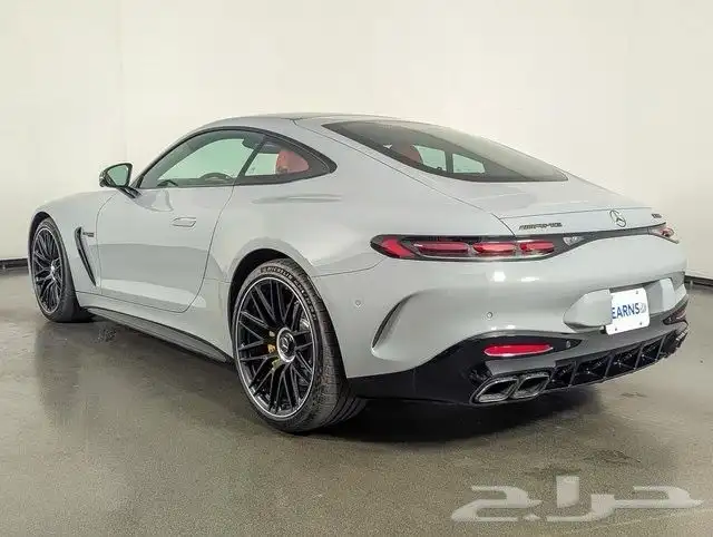 2024 Mercedes-Benz AMG GT 63 Coupe اصفار 4