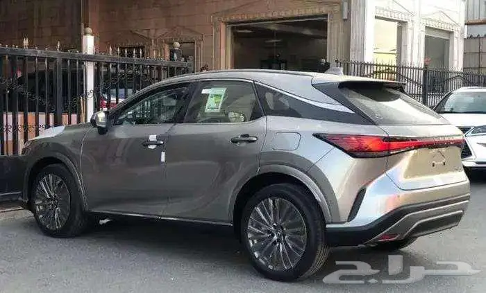 تتوفر جميع فئات لكزس RX اصفار لمبيعات دفعتين بدون ارباح 13