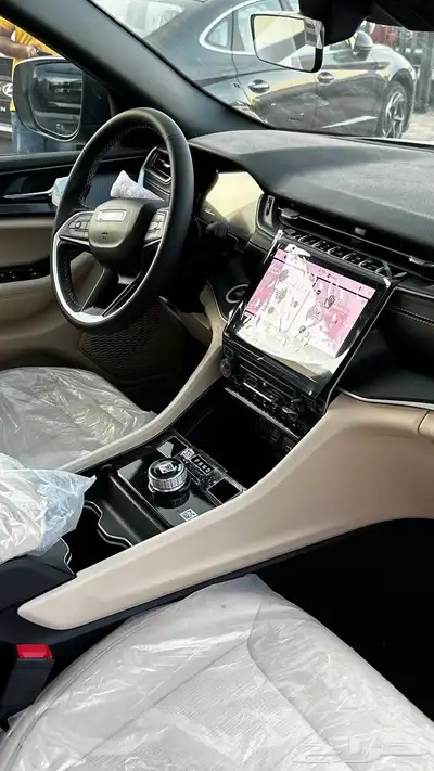 جيب شروكي 2025 6