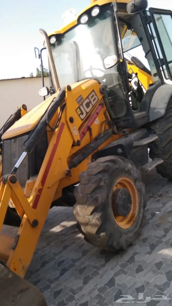 جي سي بي JCB للإيجار اليومي والشهري سائق هندي محترف. 1