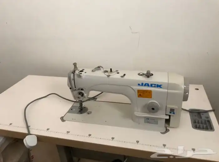 مكينة خياطة جاك طاولة استخدام منزلي Jack sewing machine 1