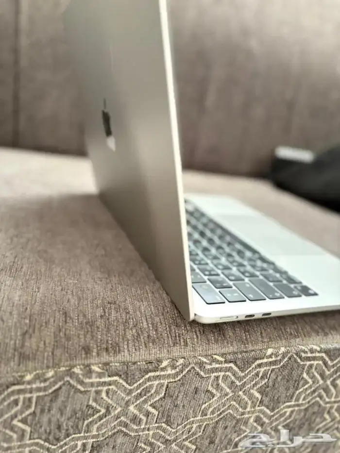 ماك بوك اير m3 1