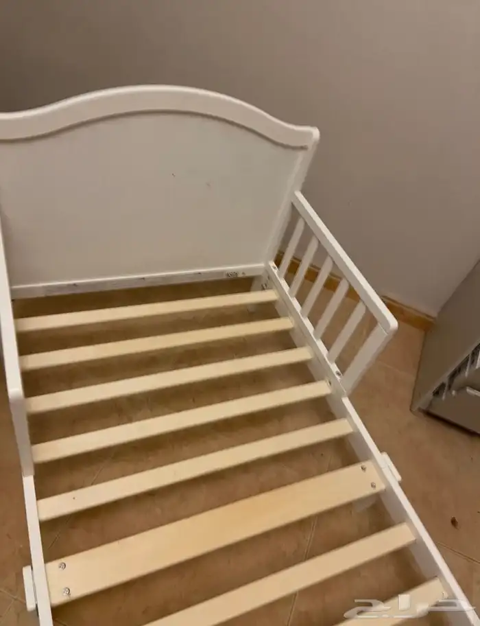 سرير أطفال 0