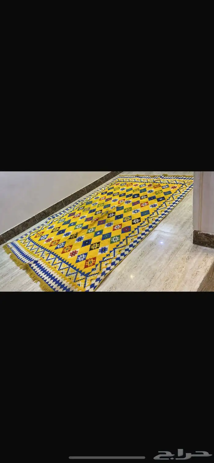فرشه تراثيه للبيع يبي لها غسل ..ماتشكو من شي ورده 0