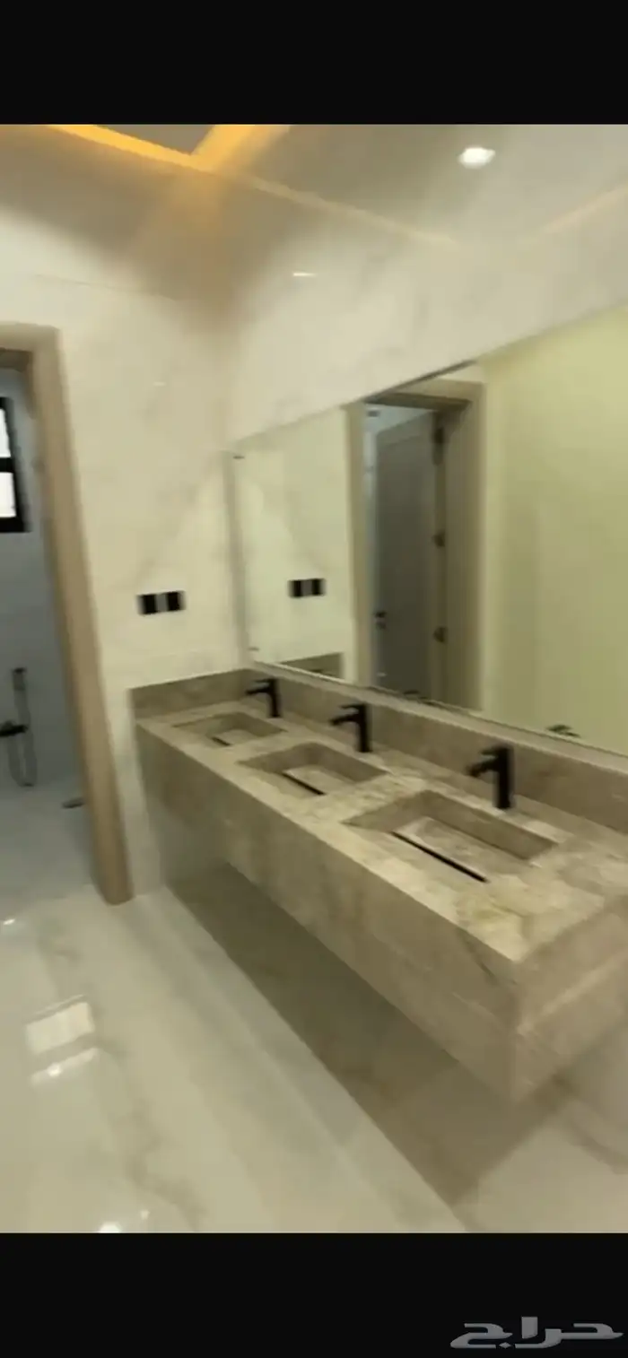 للبيع دور أرضي بحي السلمان بريده 2