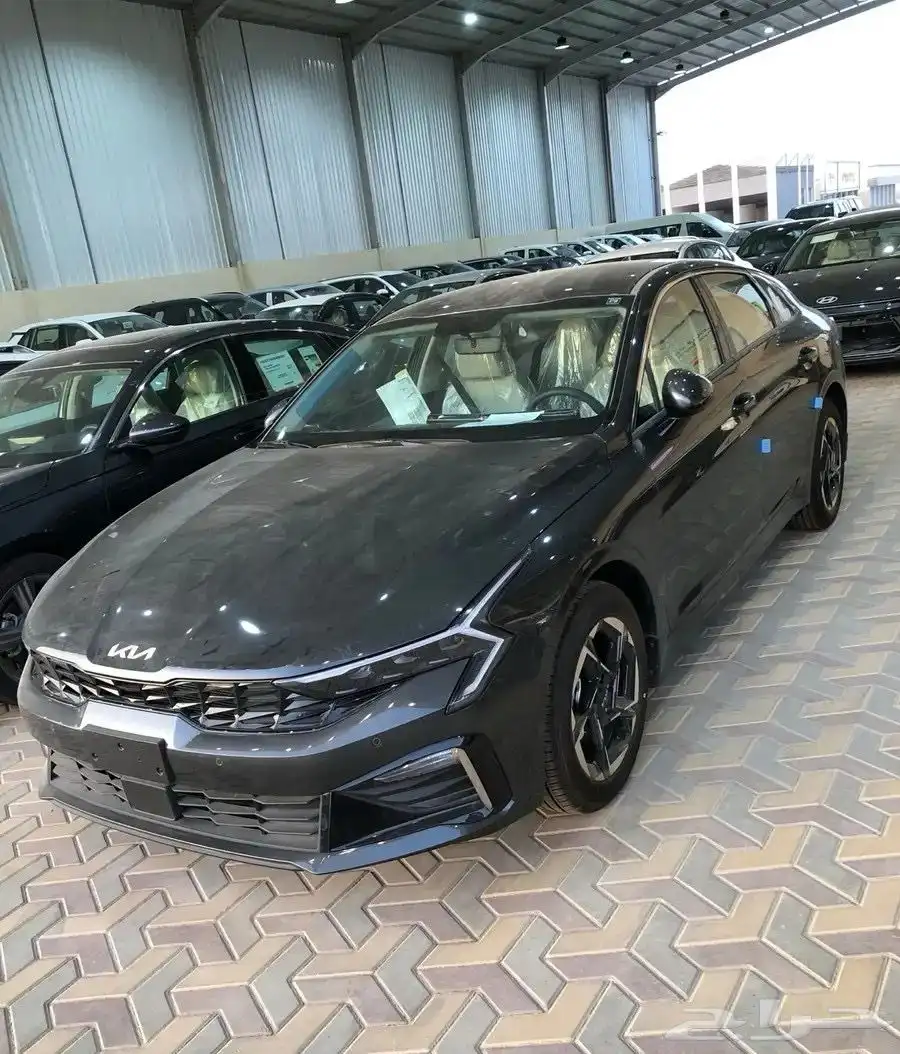 كيا K5 ستاندر مطور 2025 عروض التقسيط 0