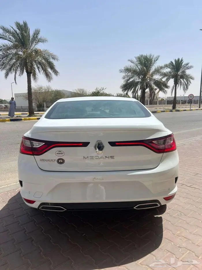 رينو ميغان نص فل موديل 2024م 3