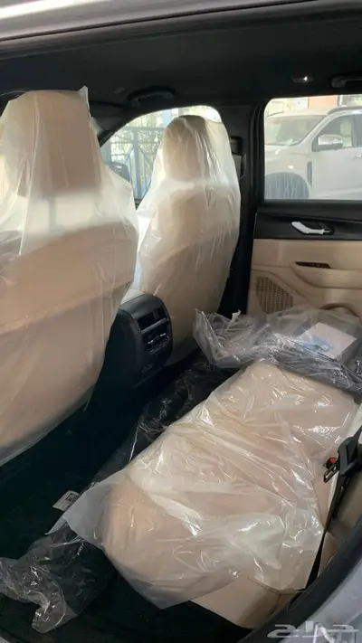 جيب جراند شيروكي لاريدو 2025 لدى الخضر للسيارات 5