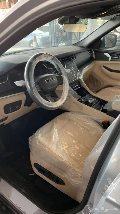 جيب جراند شيروكي لاريدو 2025 لدى الخضر للسيارات 4