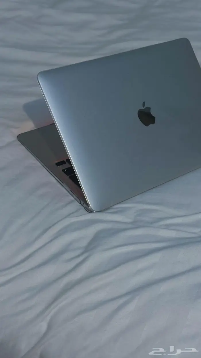 ابل بوك M1 - نظيف 0
