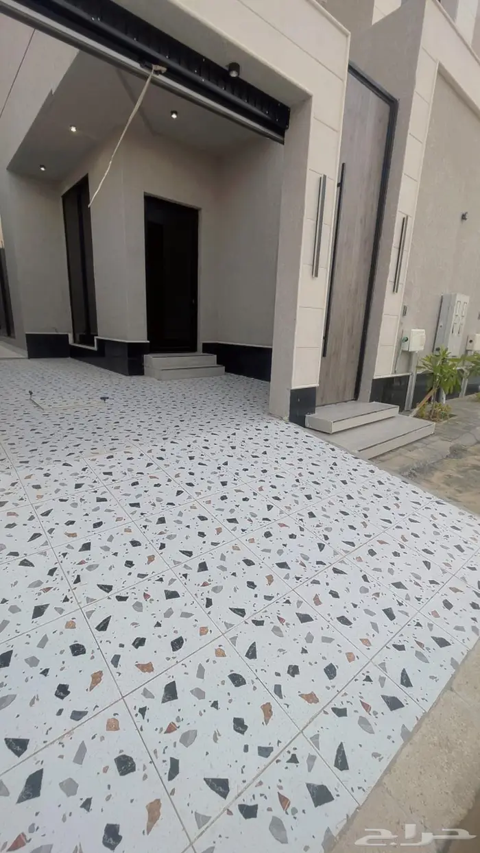 للبيع شقق ارضيه ب 600 الف وشقق دبلكسيه 6