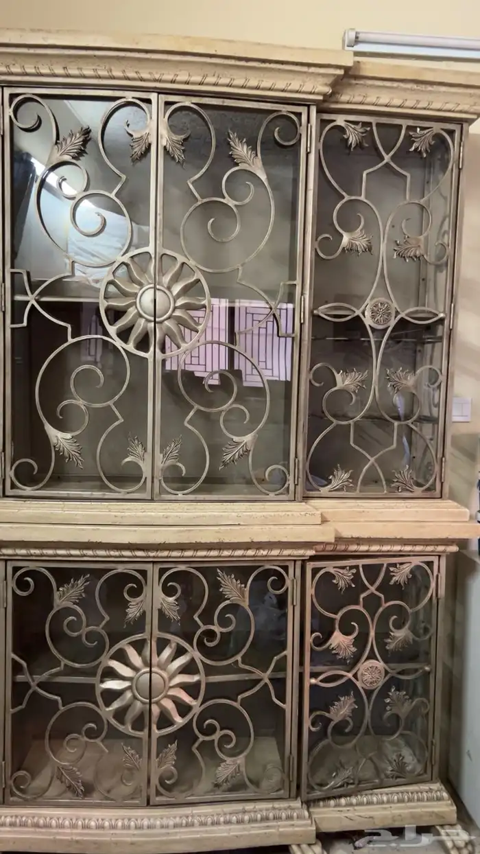 10 كراسي طاولة طعام مع دولاب كبير 9