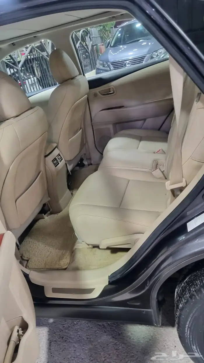 لكزس آر اكس 350 10
