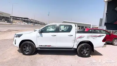 تويوتا هايلوكس غمارتين V6 بنزين خليجي 2025 3