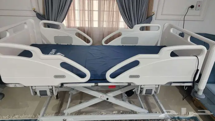 سرير طبي كهربائي 0