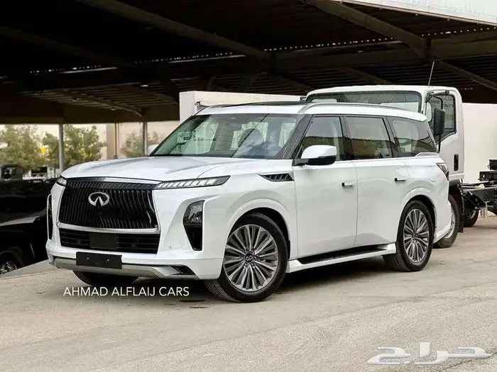 انفنتي QX80 سينسوري 2025 ابيض  اسود 45