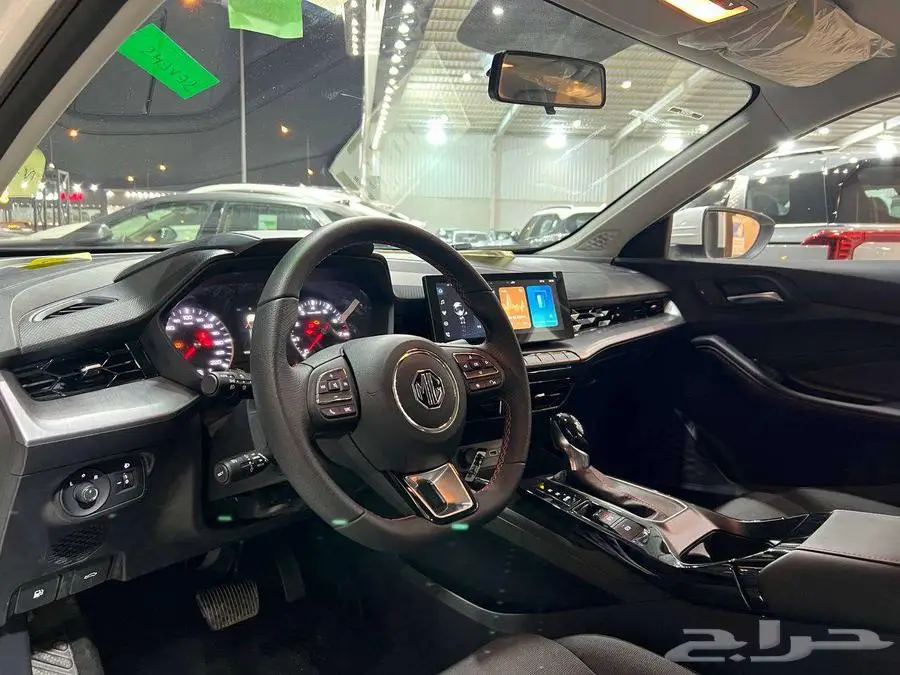 ام جي جي تي MG GT استاندر موديل 2024 14