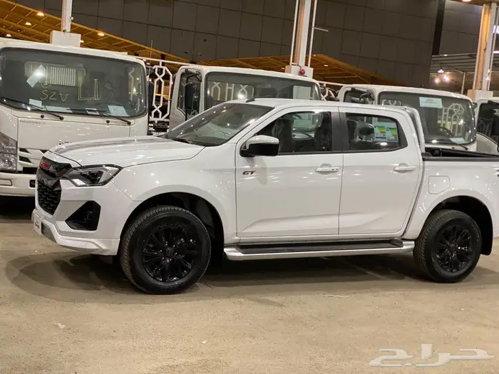 ايسوزو ديماكس فل كامل دبل GT D-max 2025 9