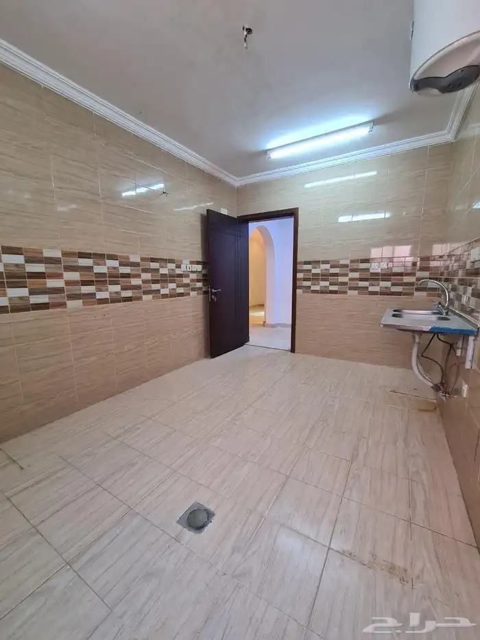 للبيع عماره في باقدو 9