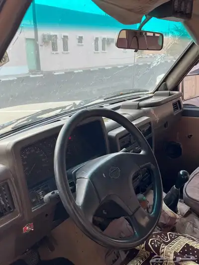 جيب نيسان سفاري 5