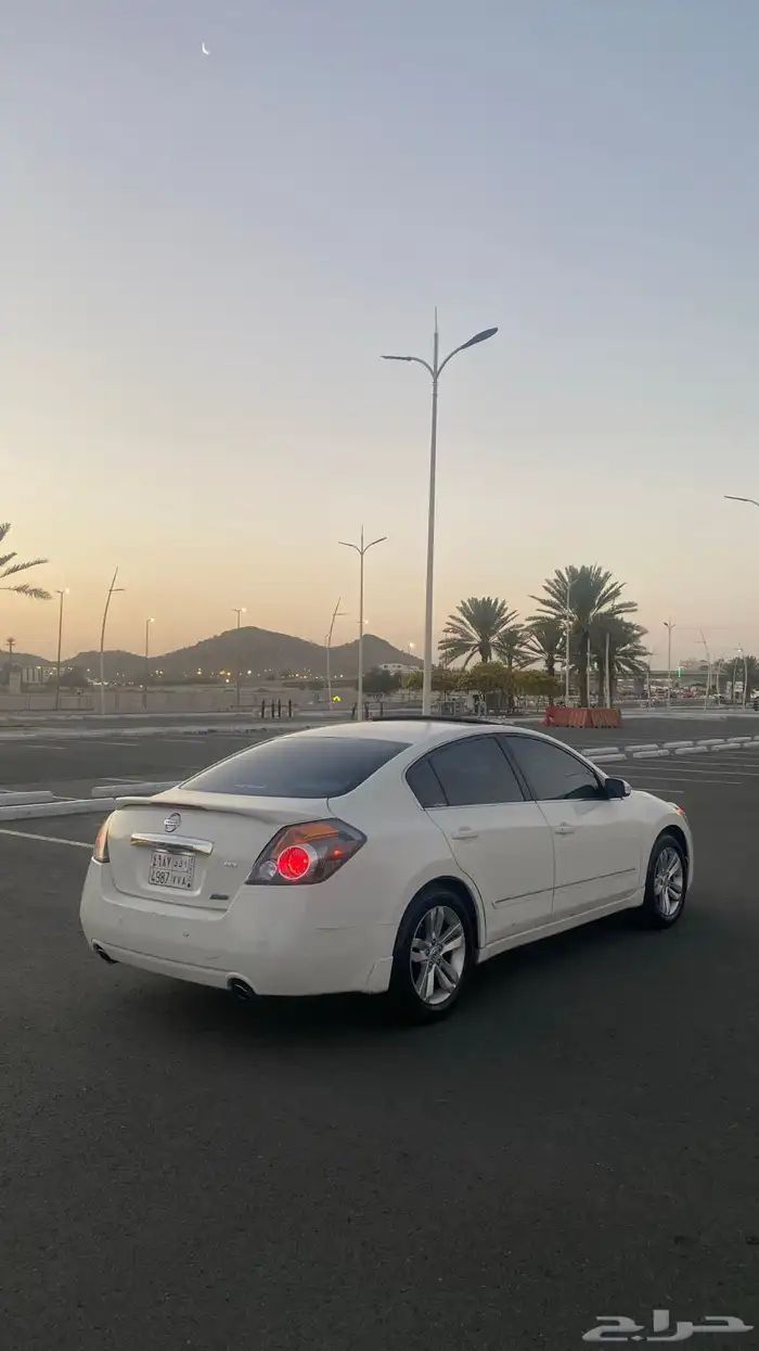 نيسان التيما 2010 3
